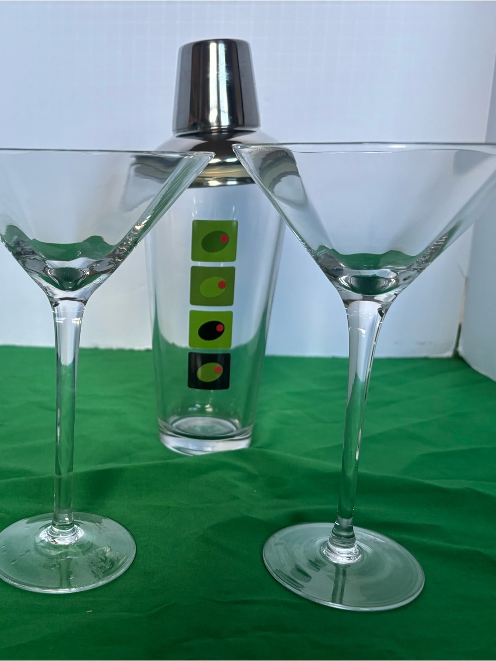 Retro Stainless Top Glass Cocktail Shaker with Olive Motif - Green